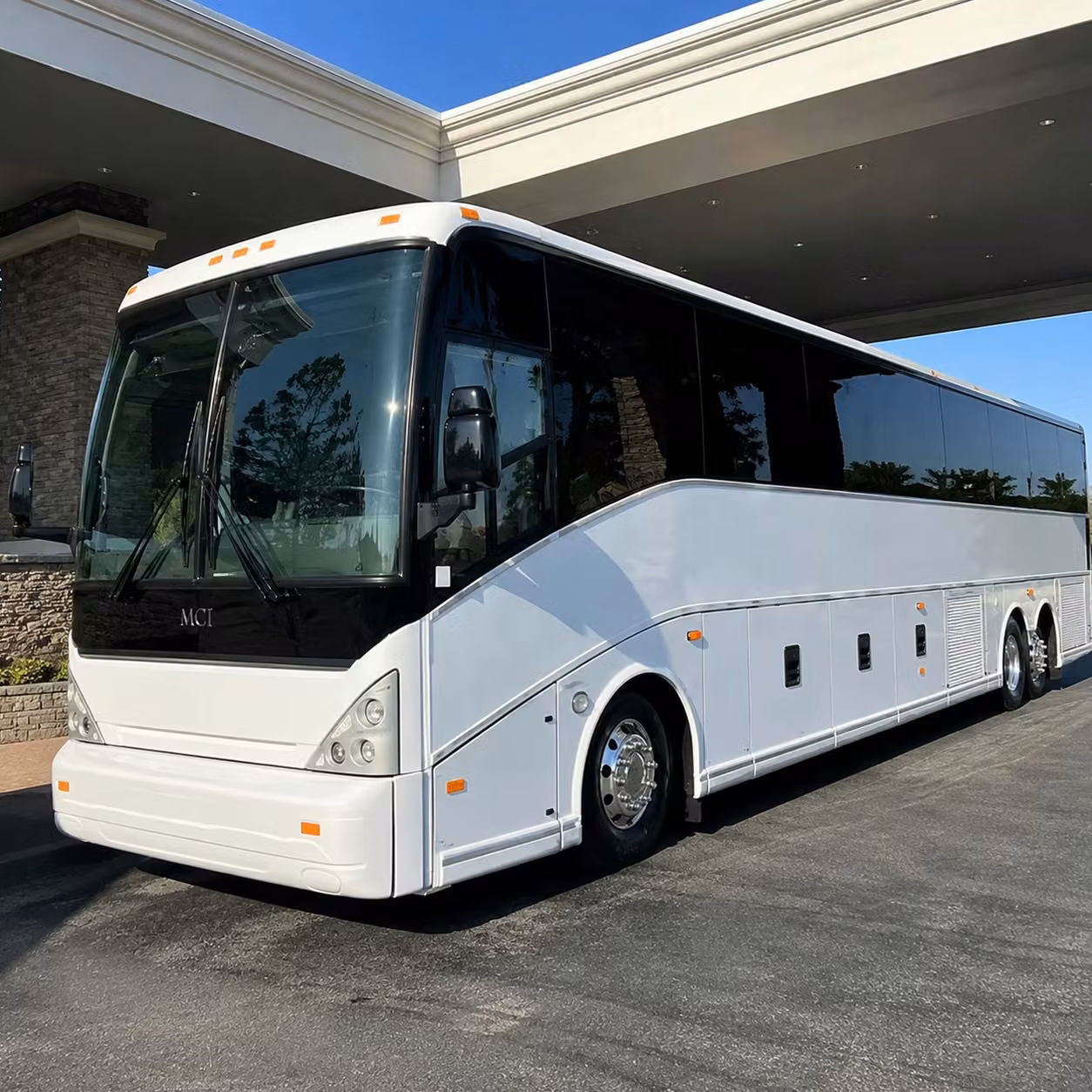 school field trip charter bus rentals in lakewood